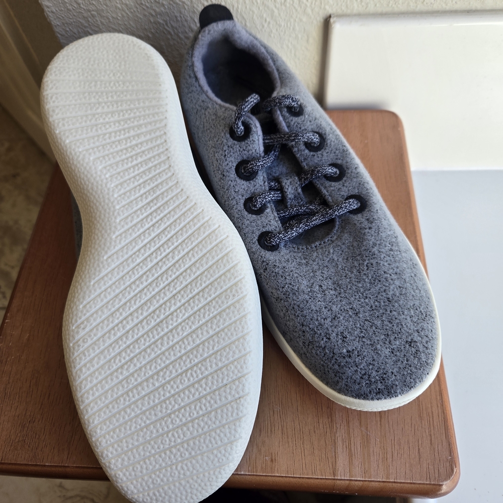 allbirds NEW Gray Wool Runners - Picture 3 of 5